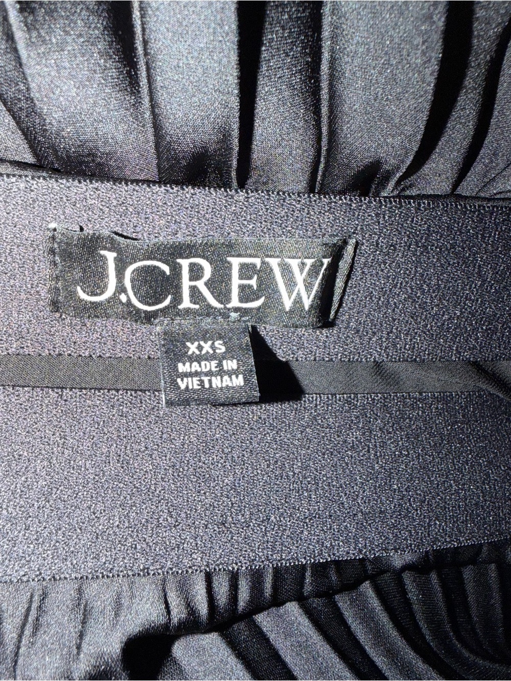 J. Crew Black Pleated Midi Skirt
Length 30
Waist 25/26 - Picture 2 of 4